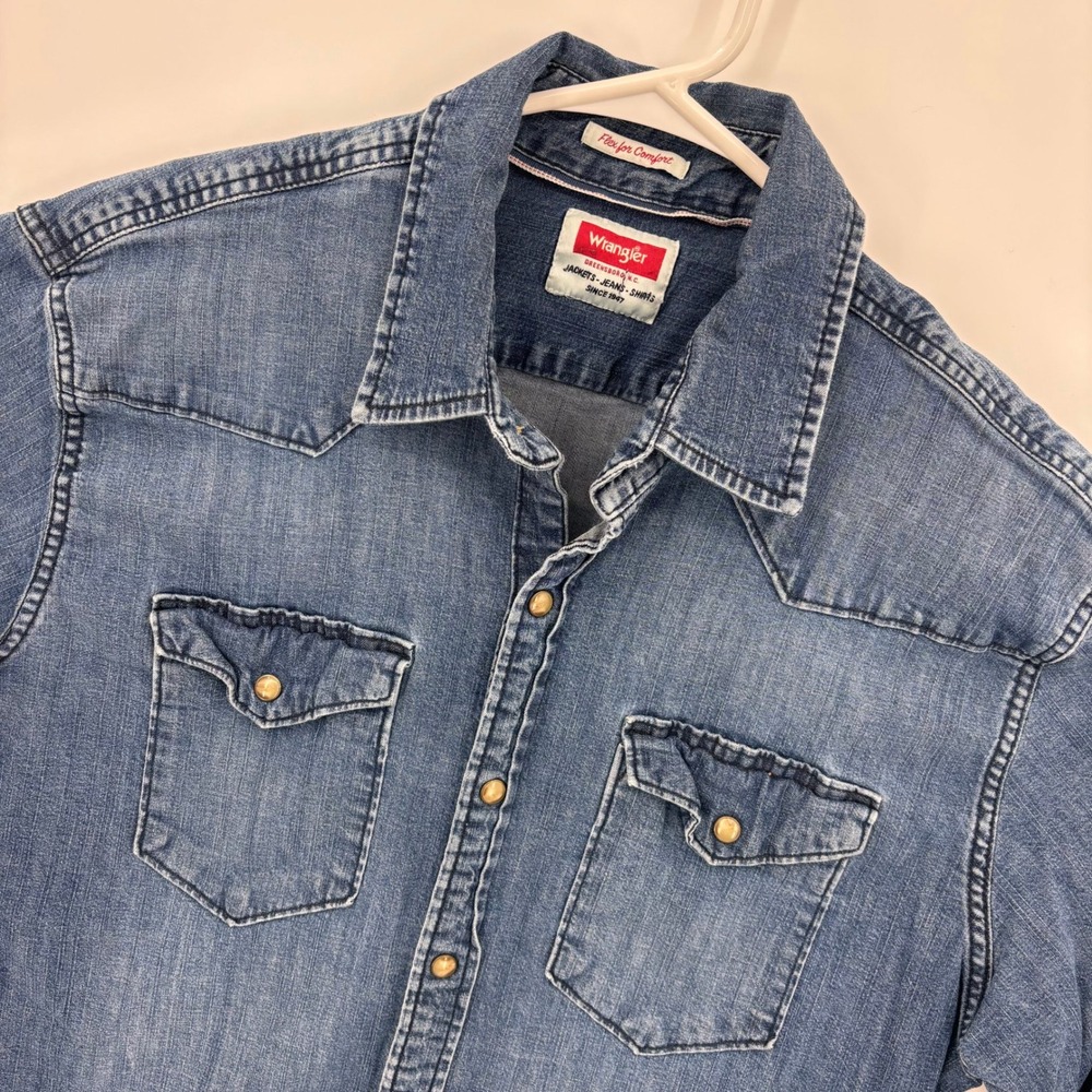 Wrangler Denim Western Shirt Mens Large Blue Excellent Flex Comfort Stretch Snap